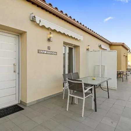 Fuer 4 Personen Ca 45 Qm In Empuriabrava, Costa Brava Golf De Roses *