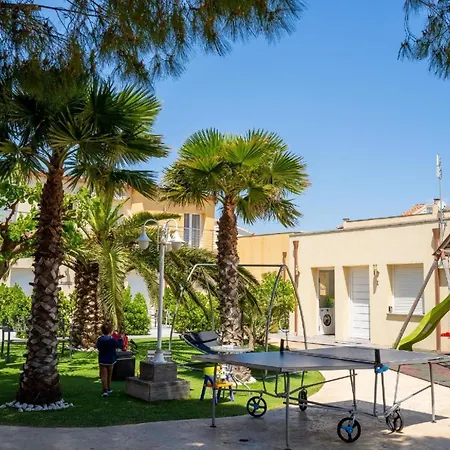 Fuer 4 Personen Ca 45 Qm In Empuriabrava, Costa Brava Golf De Roses Apartment *