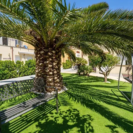 Fuer 4 Personen Ca 45 Qm In Empuriabrava, Costa Brava Golf De Roses Apartment *